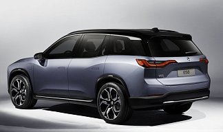 NIO ES8 сиреневого цвета 2023 года на 20 колёсах фото 3