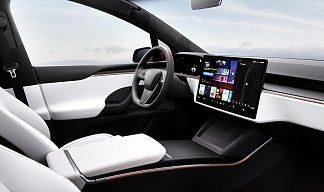 Tesla Model X Plaid (рестайлинг 2025) красного цвета 2025 года на 22 колёсах фото 4