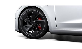 Tesla Model 3 Performance (рестайлинг) белого цвета 2025 года на 20 колёсах фото 4