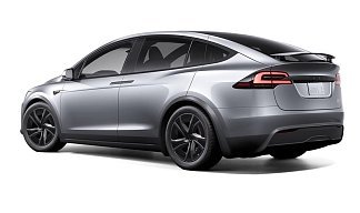 Tesla Model X Plaid (рестайлинг 2025) серебристого цвета 2025 года на 20 колёсах фото 3