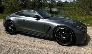 Mercedes-Benz AMG GT 63 4Matic+ Coupe серого цвета 2024 года на 20 колёсах фото 4