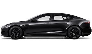 Tesla Model S Long Range (рестайлинг 2025) черного цвета 2025 года на 19 колёсах фото 2