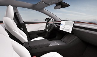 Tesla Model 3 Long Range Highland белого цвета 2025 года на 18 колёсах фото 5