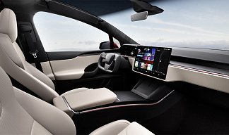 Tesla Model X Plaid красного цвета 2025 года на 22 колёсах фото 5
