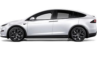 Tesla Model X Long Range (рестайлинг 2025) белого цвета 2025 года на 22 колёсах фото 2