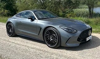 Mercedes-Benz AMG GT 63 4Matic+ Coupe серого цвета 2024 года на 20 колёсах фото 3