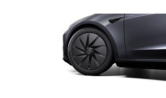 Tesla Model 3 Standard темно-серого цвета 2025 года на 18 колёсах фото 4