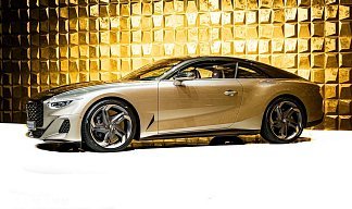 Bentley Mulliner Batur серебристого цвета 2025 года фото 1