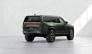 Rivian R1S зеленого цвета 2023 года на 22 колёсах фото 4