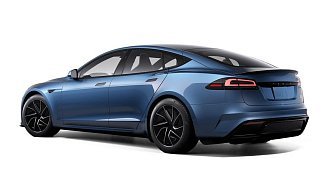Tesla Model S Plaid (рестайлинг 2025) синего цвета 2025 года на 19 колёсах фото 3