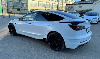 Tesla Model 3 Long Range AWD STARTECH белого цвета 2025 года на 21 колёсах фото 4