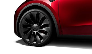 Tesla Model Y Performance красного цвета 2025 года на 21 колёсах фото 4