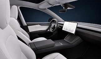 Tesla Model Y Launch Series (рестайлинг) черного цвета 2025 года на 20 колёсах фото 5