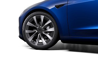 Tesla Model 3 Long Range Highland синего цвета 2025 года на 19 колёсах фото 4