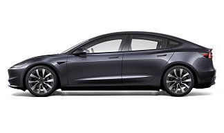 Tesla Model 3 Standard темно-серого цвета 2025 года на 19 колёсах фото 2