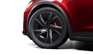 Tesla Model X Plaid (рестайлинг 2025) красного цвета 2025 года на 20 колёсах фото 5