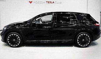 Mercedes-Benz EQS 580 4MATIC (SUV) черного цвета 2023 года на 21 колёсах фото 3