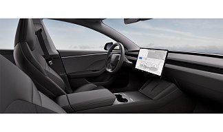 Tesla Model 3 Standard белого цвета 2025 года на 19 колёсах фото 5
