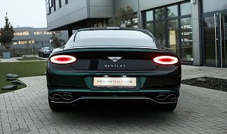 Bentley Continental GT Speed зеленого цвета 2025 года на 22 колёсах фото 2
