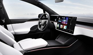 Tesla Model X Plaid (рестайлинг 2025) белого цвета 2025 года на 20 колёсах фото 4