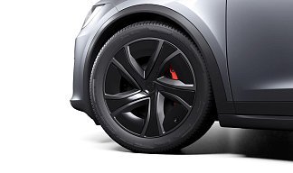 Tesla Model X Plaid (рестайлинг 2025) серебристого цвета 2025 года на 20 колёсах фото 5