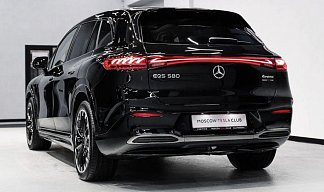 Mercedes-Benz EQS 580 4MATIC (SUV) черного цвета 2023 года на 21 колёсах фото 4