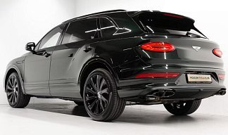 Bentley Bentayga EWB V8 Mulliner TOURING SPEC черного цвета 2025 года на 21 колёсах фото 3