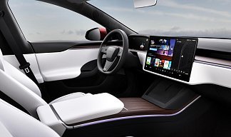Tesla Model S Long Range (рестайлинг 2025) красного цвета 2025 года на 19 колёсах фото 4