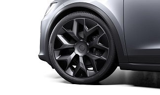 Tesla Model X Long Range (рестайлинг 2025) серебристого цвета 2025 года на 22 колёсах фото 5