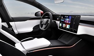 Tesla Model S Plaid (рестайлинг 2025) красного цвета 2025 года на 21 колёсах фото 4