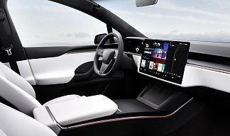 Tesla Model X Plaid (рестайлинг 2025) серебристого цвета 2025 года на 22 колёсах фото 4
