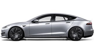 Tesla Model S Long Range (рестайлинг 2025) серебристого цвета 2025 года на 21 колёсах фото 2