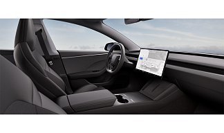 Tesla Model 3 Standard черного цвета 2025 года на 19 колёсах фото 5