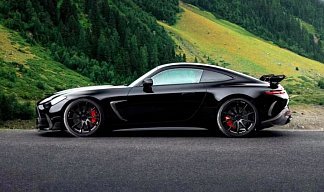 Mercedes-Benz AMG GT 63 S E Performance BRABUS 1000 черного цвета 2025 года на 22 колёсах фото 2