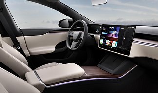 Tesla Model S Long Range (рестайлинг 2025) черного цвета 2025 года на 21 колёсах фото 4