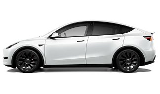 Tesla Model Y Performance белого цвета 2025 года на 21 колёсах фото 2
