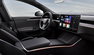 Tesla Model S Plaid (рестайлинг 2025) белого цвета 2025 года на 19 колёсах фото 4