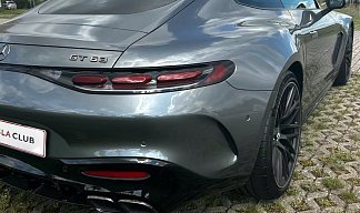 Mercedes-Benz AMG GT 63 4Matic+ Coupe серого цвета 2024 года на 20 колёсах фото 2