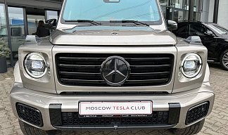 Mercedes-Benz Type G 580 EQ Edition One серебристого цвета 2025 года на 20 колёсах фото 2