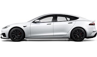 Tesla Model S Plaid (рестайлинг 2025) белого цвета 2025 года на 19 колёсах фото 2