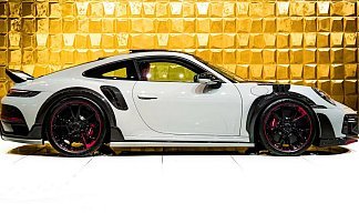 Porsche 911 Turbo S TECHART GT-Street R белого цвета 2025 года на 22 колёсах фото 5