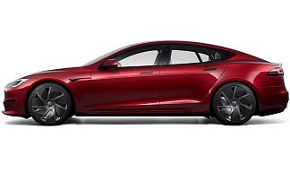 Tesla Model S Long Range (рестайлинг 2025) красного цвета 2025 года на 21 колёсах фото 2