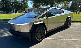 Tesla Cybertruck All-Wheel Drive